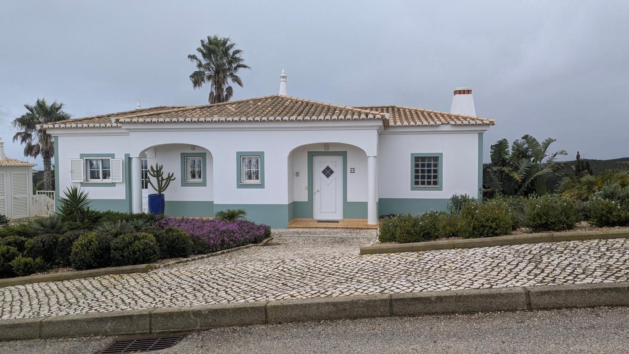 Stunning Villa With Pool & View Near Beach Budens Exteriör bild